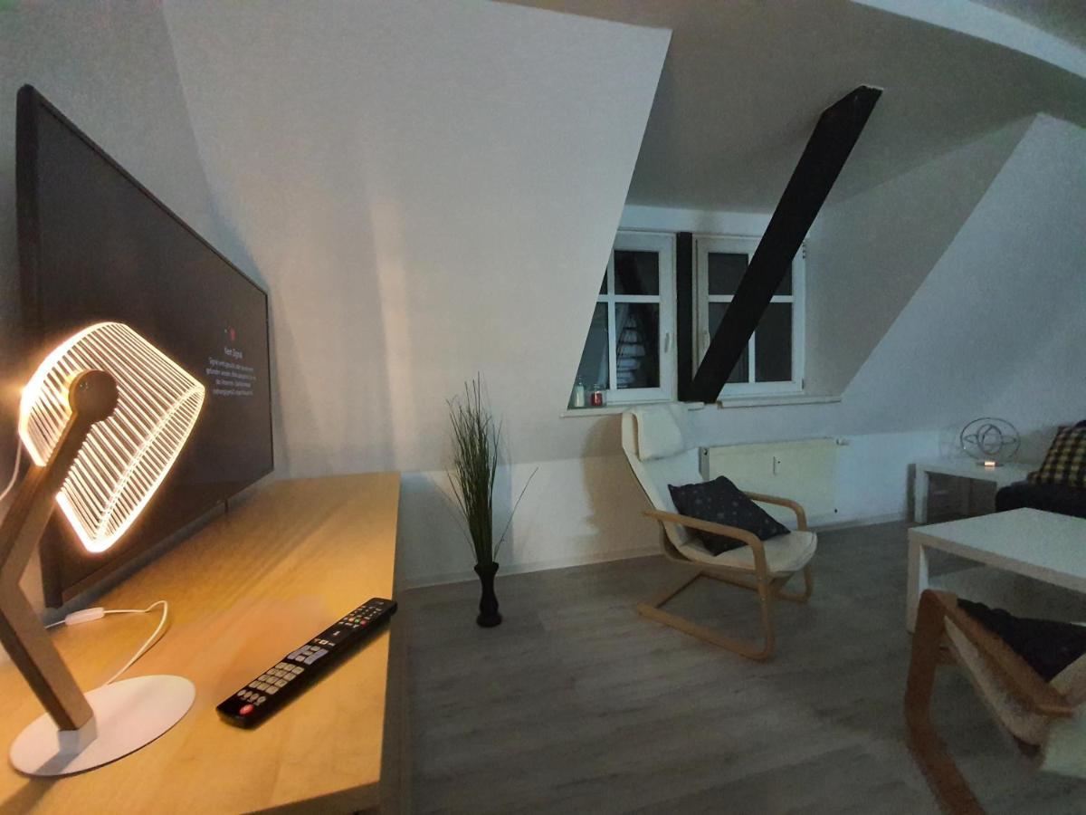 Grosses Offenes Loft Oder Kleine Gemuetliche Wohnung Mit Balkon Wolmirstedt Екстер'єр фото