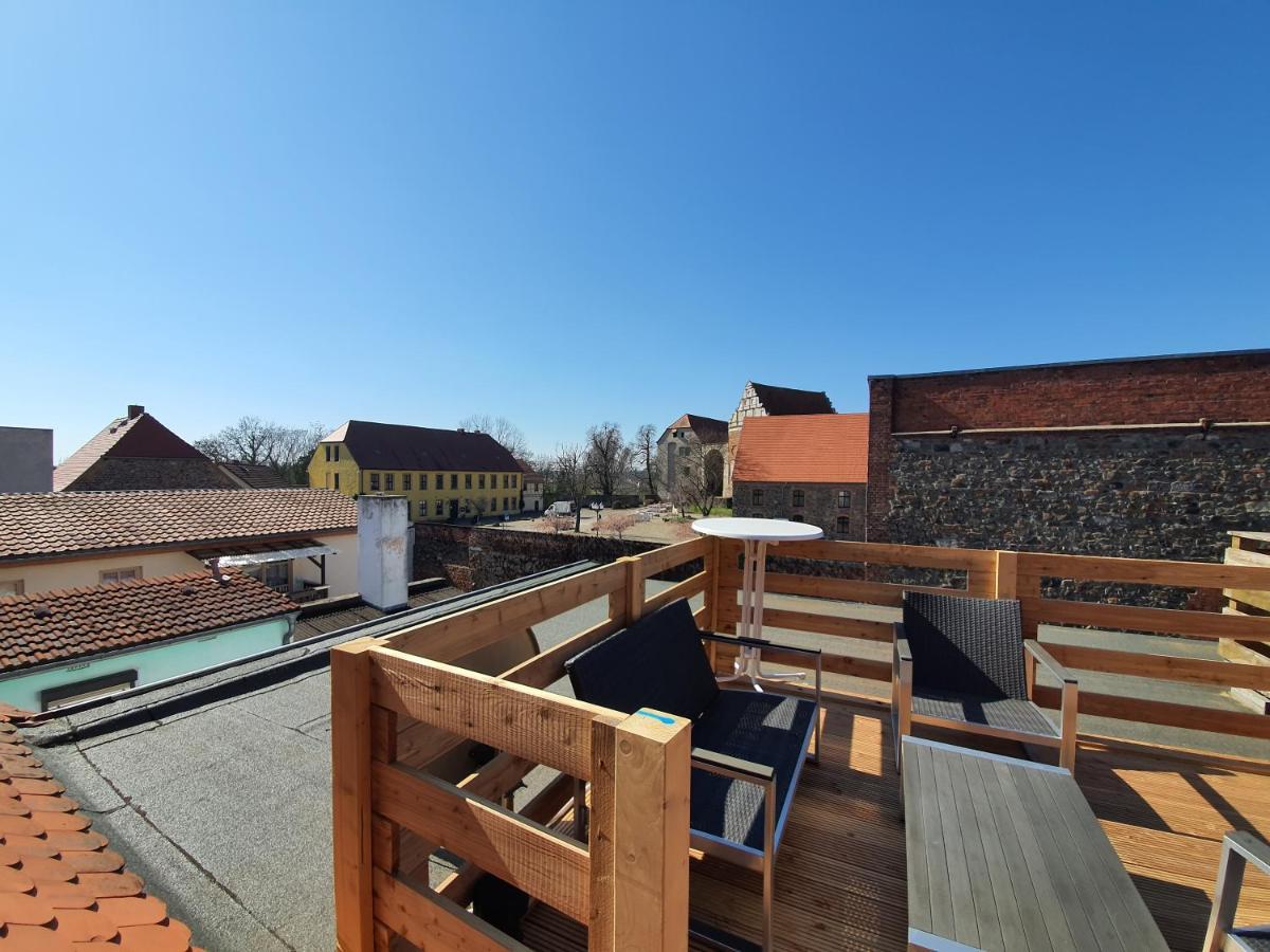 Grosses Offenes Loft Oder Kleine Gemuetliche Wohnung Mit Balkon Wolmirstedt Екстер'єр фото
