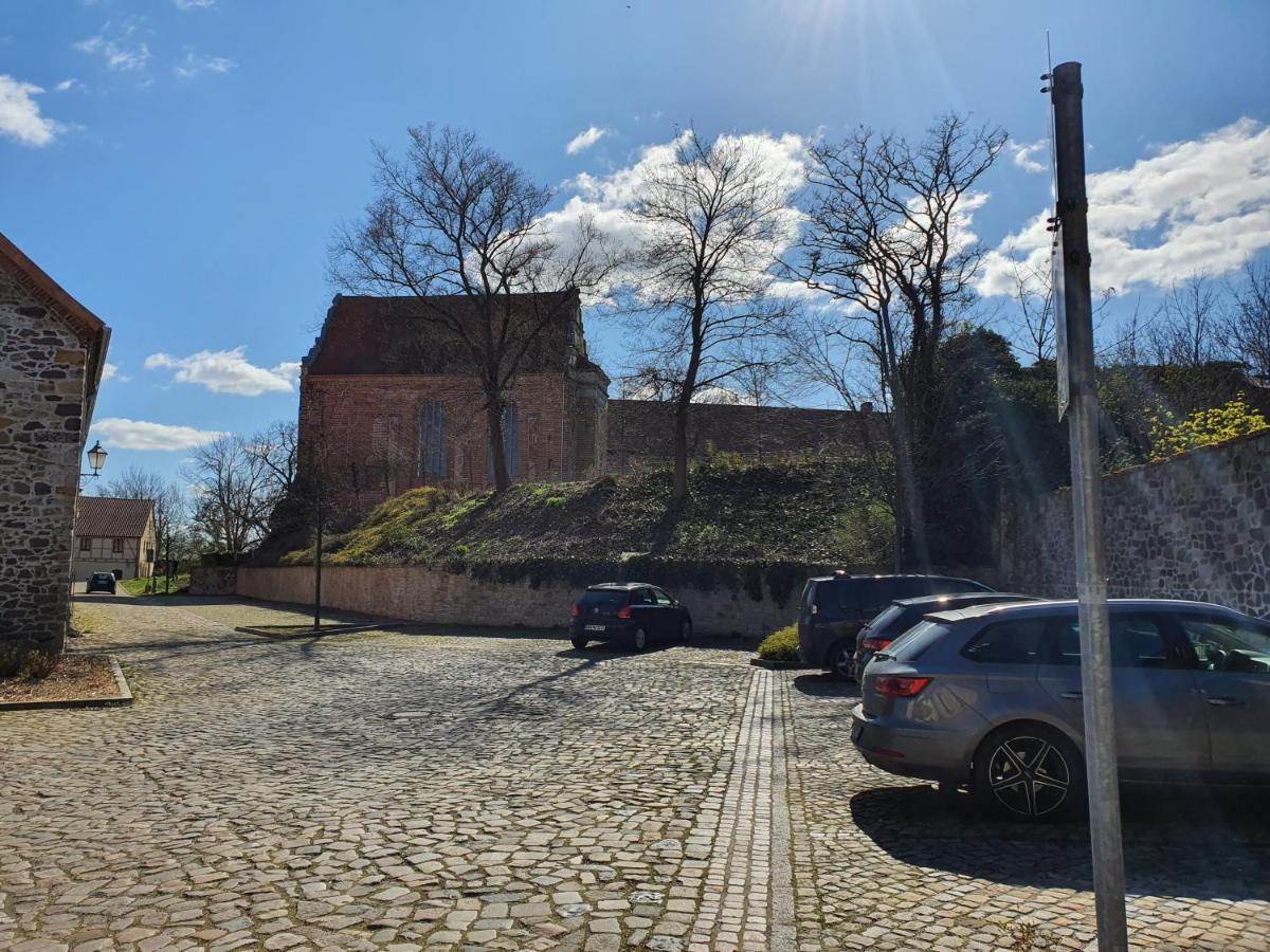 Grosses Offenes Loft Oder Kleine Gemuetliche Wohnung Mit Balkon Wolmirstedt Екстер'єр фото