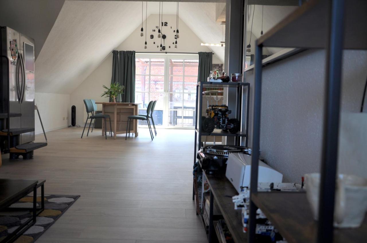 Grosses Offenes Loft Oder Kleine Gemuetliche Wohnung Mit Balkon Wolmirstedt Екстер'єр фото